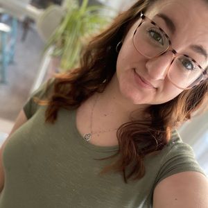 Meet your Posher, Leanne